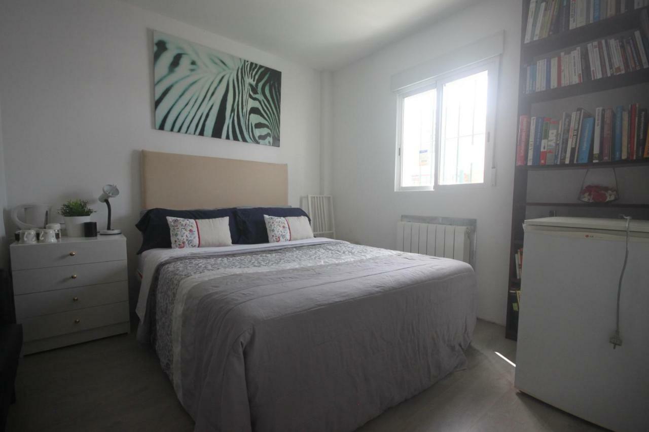 Little Peaceful Retreat: Private Room with Terrace and Amenities Marbella Exterior photo